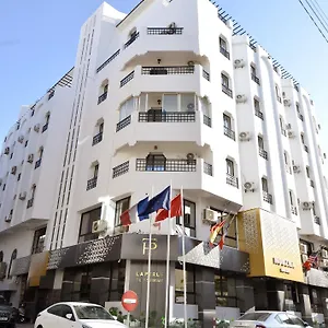 فندق نزهة, فاس